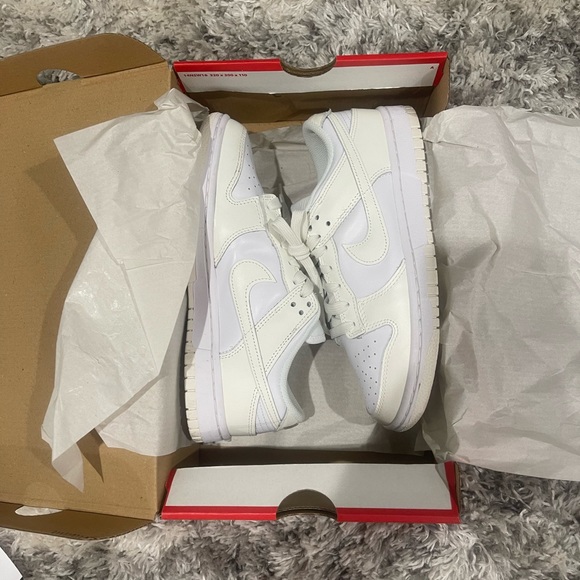 Nike dunks - Picture 2 of 4